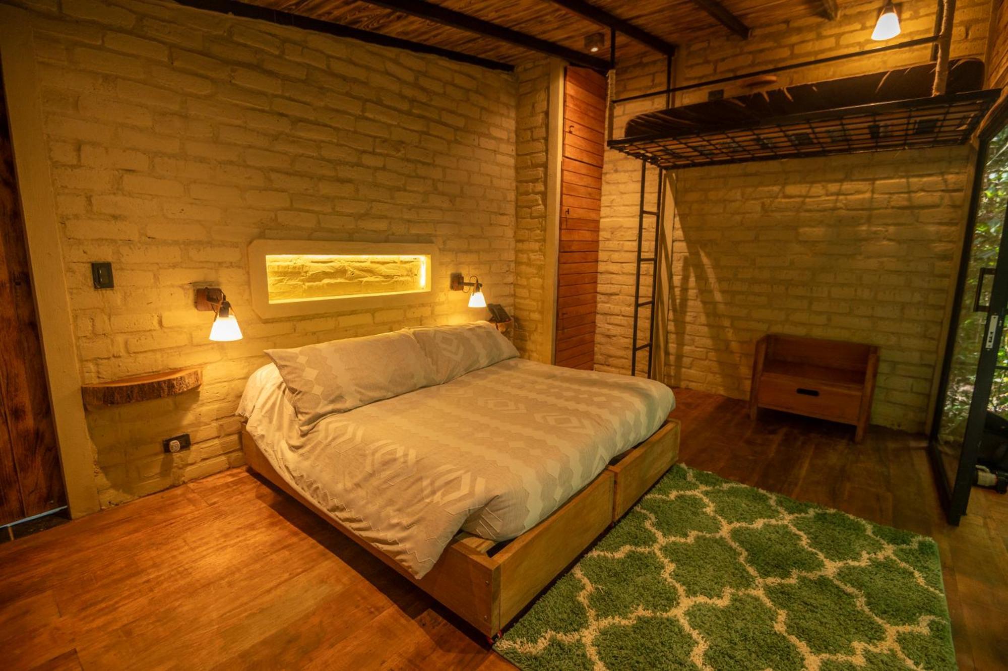 Hamadryade Lodge Puerto Misahuallí 외부 사진