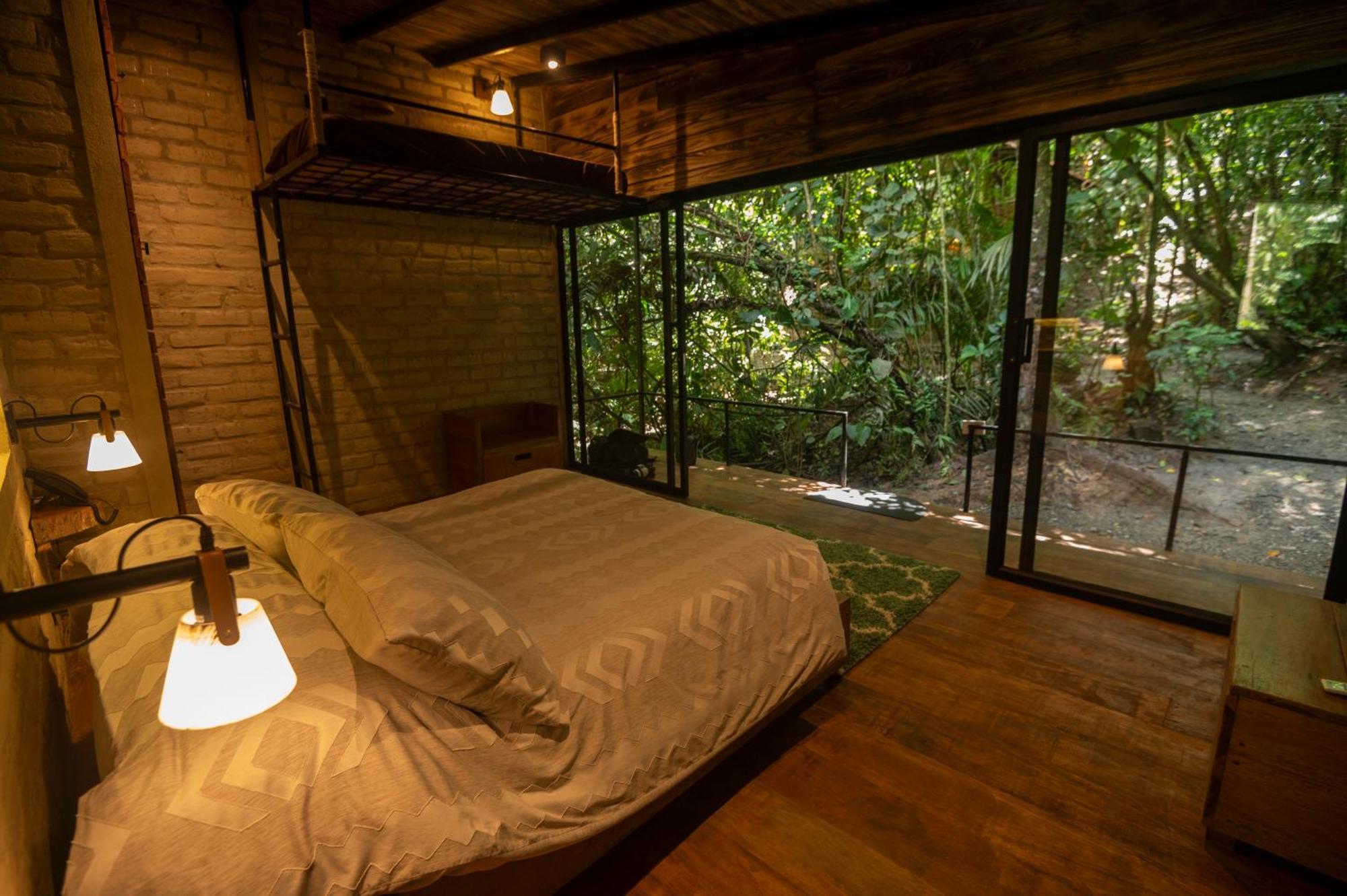 Hamadryade Lodge Puerto Misahuallí 외부 사진